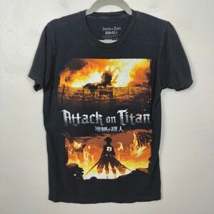 Attack on Titan T‎ Shirt Size Small Black Manga Anime Graphic Tee Black